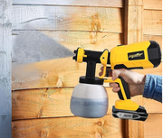 Pulvérisateur électrique doté d'un moteur sans balai et conçu pour être compatible avec les batteries Dewalt 18V et 20V Max, cet outil innovant vous offre la liberté de pulvériser où que vous soyez.